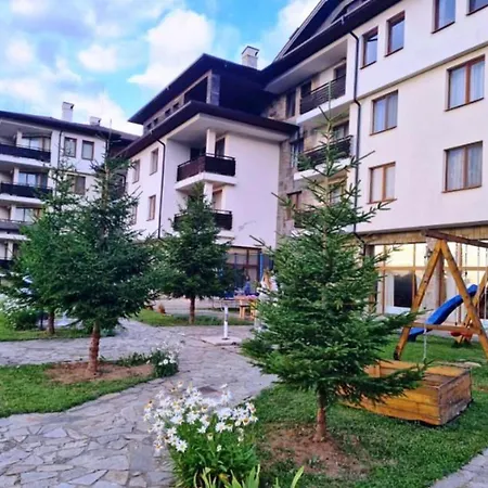 Апартаменты приветливо студио с балкон и изглед към снежанка, до писта пампорово-стойките Stoykite