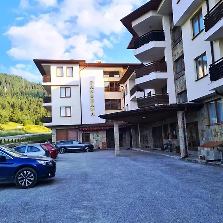 приветливо студио с балкон и изглед към снежанка, до писта пампорово-стойките Апартаменты Stoykite