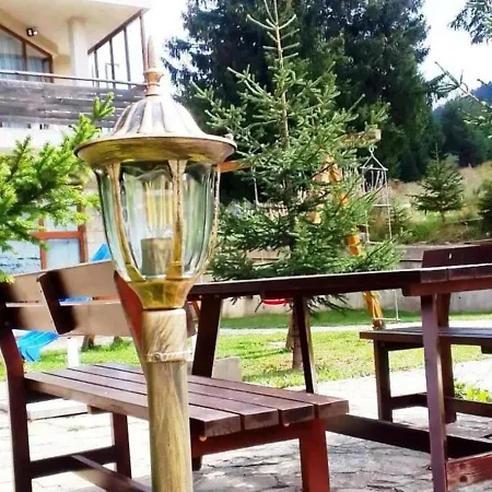 приветливо студио с балкон и изглед към снежанка, до писта пампорово-стойките * Stoykite