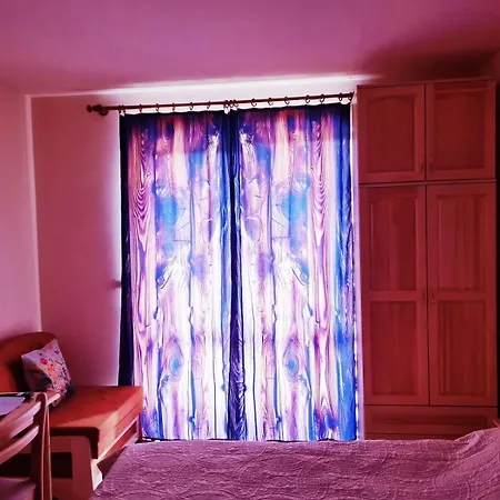 Апартаменты приветливо студио с балкон и изглед към снежанка, до писта пампорово-стойките Stoykite