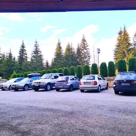 приветливо студио с балкон и изглед към снежанка, до писта пампорово-стойките Апартаменты *