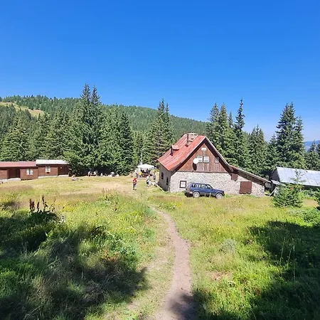 Апартаменты приветливо студио с балкон и изглед към снежанка, до писта пампорово-стойките