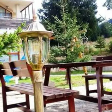 приветливо студио с балкон и изглед към снежанка, до писта пампорово-стойките *